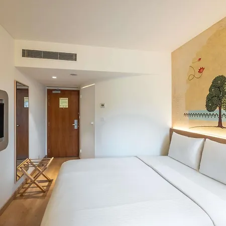 Ibis Mumbai Airport - An Accor Brand-2